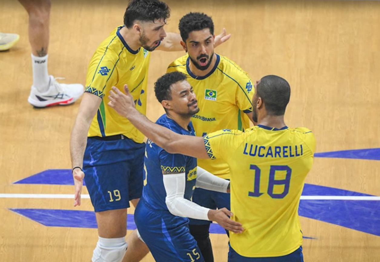 包含冲刺阶段意甲焦点战;巴塞罗那更衣室发声;管理层满意;阵容厚度经受考验的词条 包含冲刺阶段意甲焦点战;巴塞罗那更衣室发声;管理层满意;阵容厚度经受考验的词条