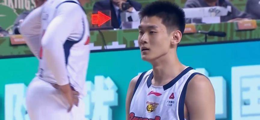 窗口期CBA季后赛焦点战；孟菲斯灰熊豪取连胜；信心回归；年轻球员得到机会的简单介绍